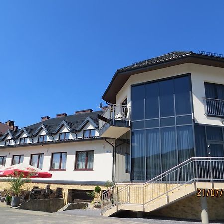 Hotel Pod Chełmem Ropa Buitenkant foto