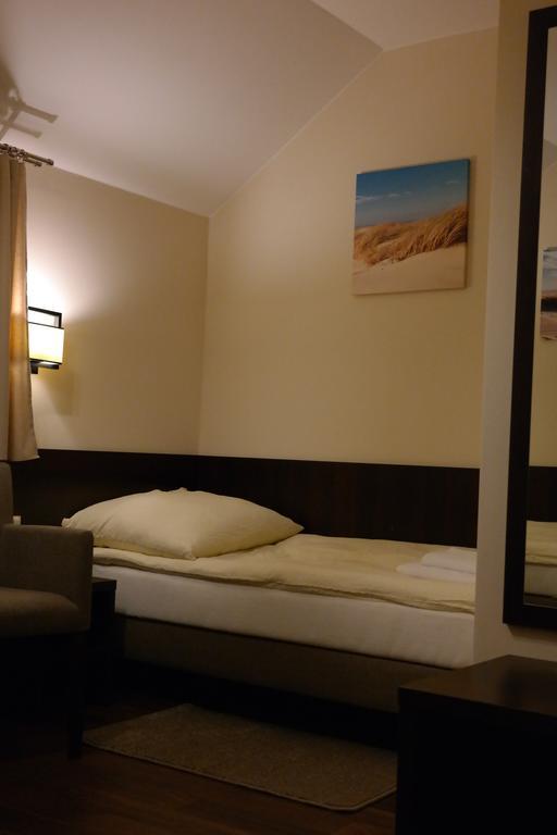Hotel Pod Chełmem Ropa Buitenkant foto